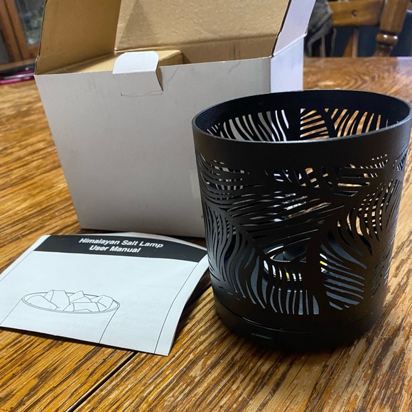 Himalayan Salt Lamp - Picture 3 of 4